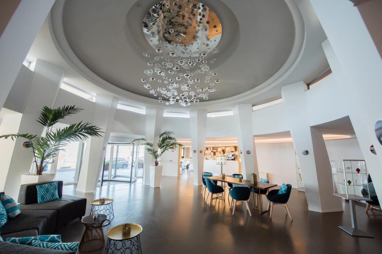 Grand Hotel Faraglioni Ачитреца Екстериор снимка